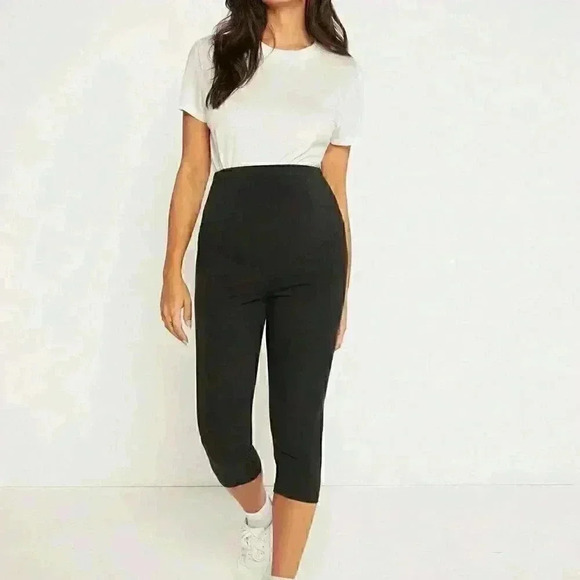 Womens Black Maternity Adjustable Waist Capri Leggings - Picture 4 of 5